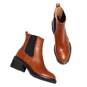 Madewell The Carina Platform Leather Chelsea Boot Color: Dried Maple Size:9 NWT